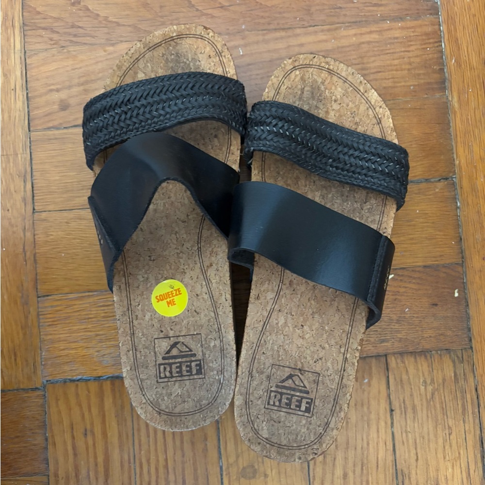 Reef Black Sandals Ergonomic Flip Flops